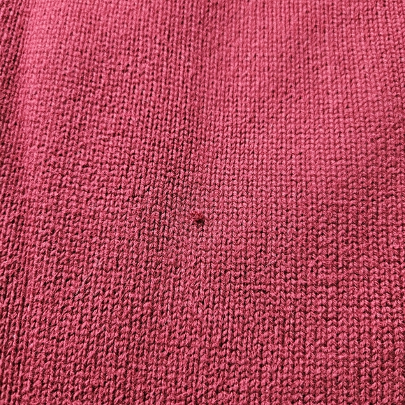 Chaps V- neck knit sweater. - Picture 2 of 6